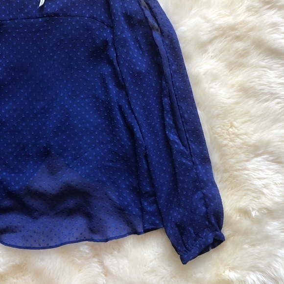 BCBGeneration Blue Split Back Open Sleeve Blouse M - Picture 4 of 6